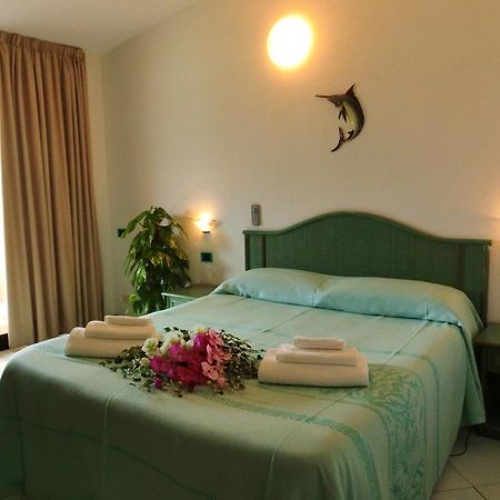 Hotel Blu Marlin Villasimius Exterior foto